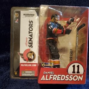 Daniel Alfredson figure